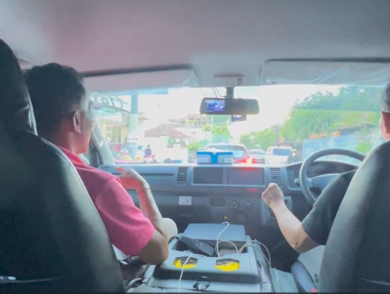 ガイドさんと運転手さん、お2人でアテンドしてくれました。