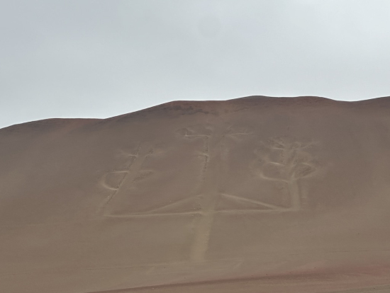 「燭台」の地上絵