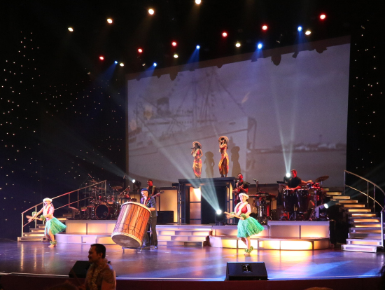 伝統的なフラダンス