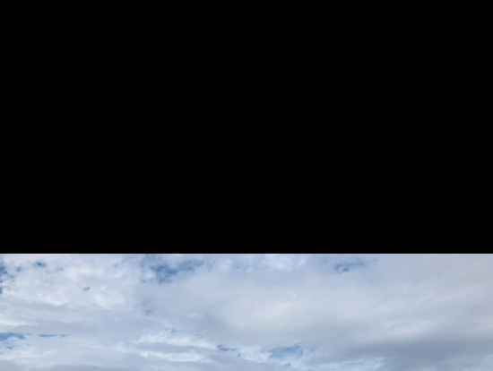 天気が悪くても泳げます