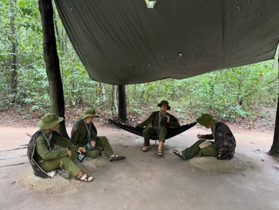 所々リアルな人形があります