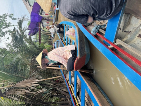 ゆったりとした時間を感じます。最後はチップ要求の連発です