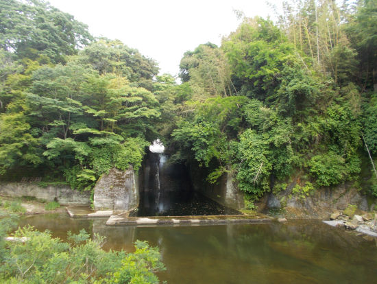 ⑧あれが底なし池・・