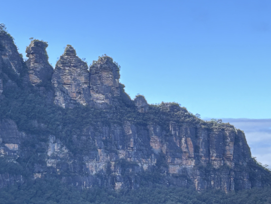 一瞬青空になった時のスリーシスターズ