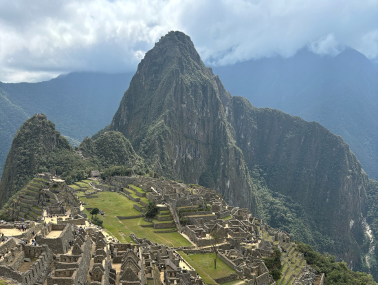 山が横顔に見えます