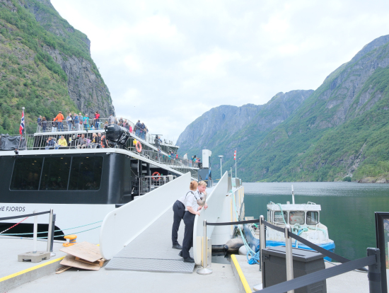 フェリー乗り場