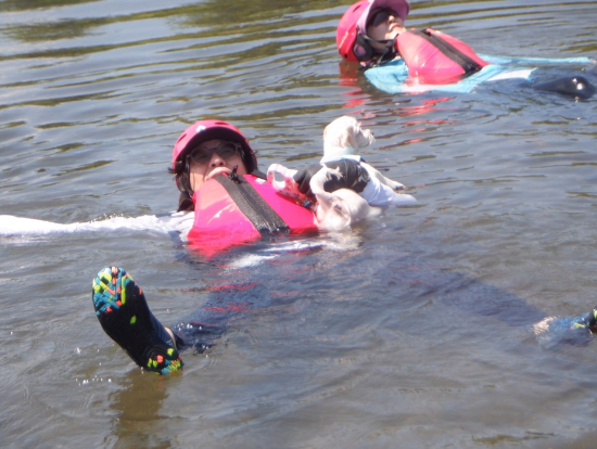 安全な流され方　足は閉じたほうがいいらしい