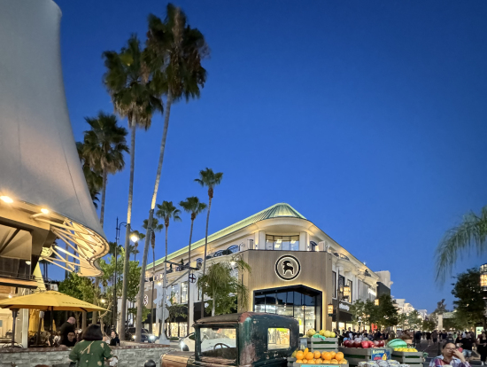 夜のマーケット素敵でした