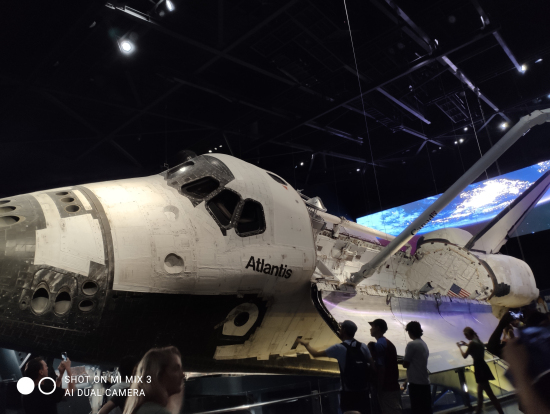 本物のシャトルは迫力満点でした!