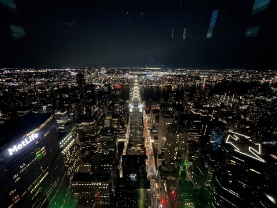 東側、ロックフェラー方面