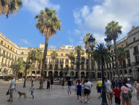 レイアール広場