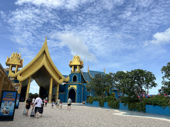 荷物検査後の光景です