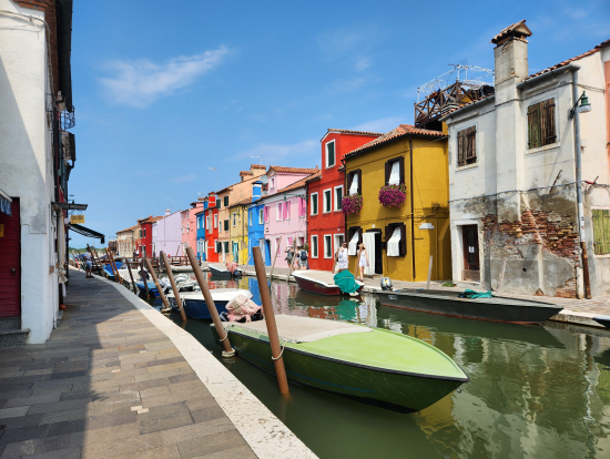 ブラーノ島散策