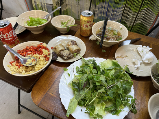 ランチはブンチャー