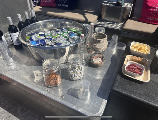 黒い箱の中にも飲み物があるので不足することはなさそうでした