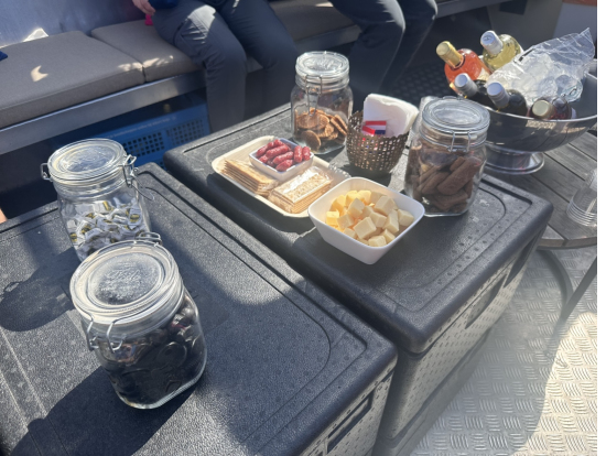 チーズとストロープワッフルが推しですが、白い包み紙のコーヒーキャンディもおいしかったです