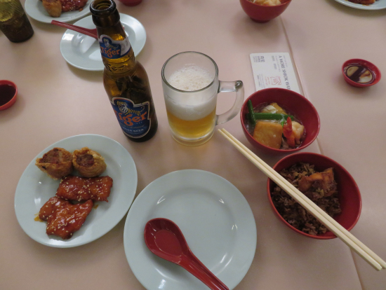 これは食事の一部ですが、トイレの声かけもちょくちょくありアルコール好きな方も安心ですよ