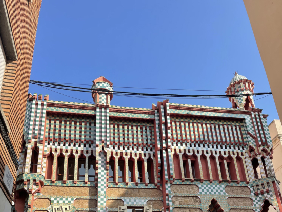 カサ・ビセンス外観