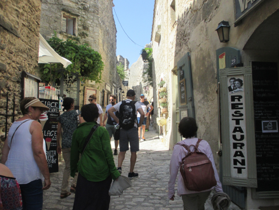 レ・ボー・ド・プロヴァンスの散策