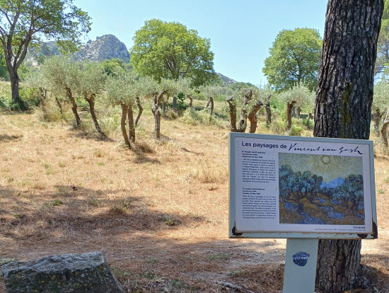 ゴッホが描いた絵の場所を示す説明板