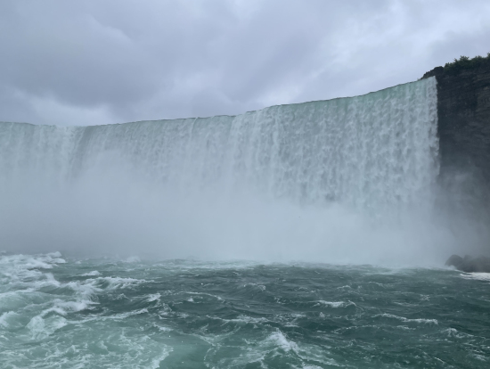 ナイアガラシティクルーズよりカナダ滝