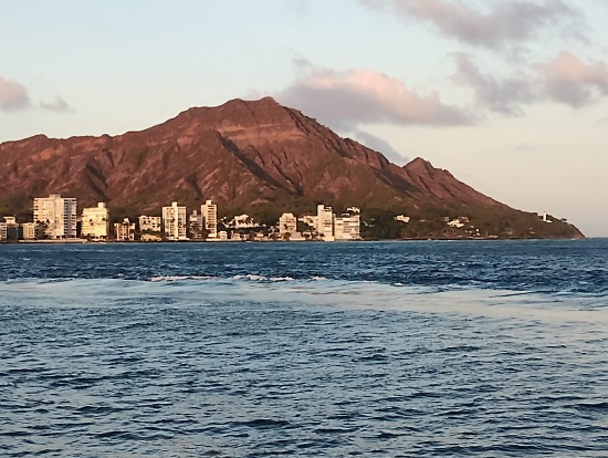 洋上からのダイヤモンドヘッド