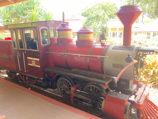 パイナップル列車