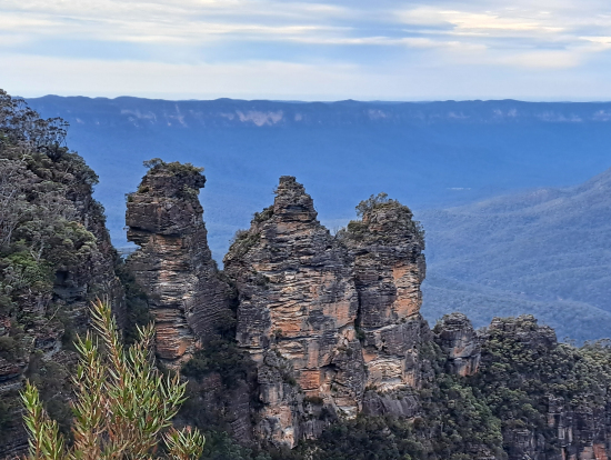 ブルーマウンテンズのエコーポイントから見たスリーシスターズ‼️