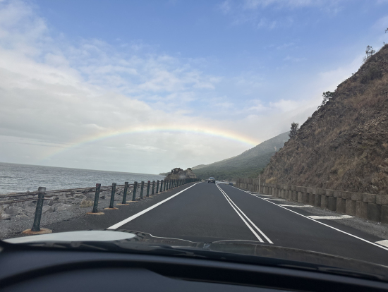 動物園からの帰り道、雨上がりに虹が見えました♪