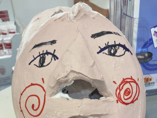 私の顔の抜け殻。