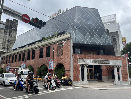 「宮原眼科」の本店(こちらはテイクアウトのみ)