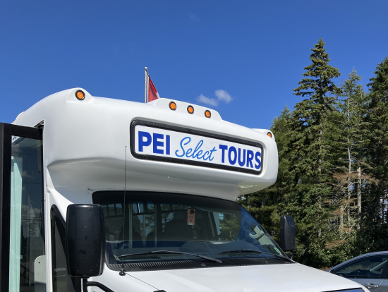 このミニバスでツアーへ出発!