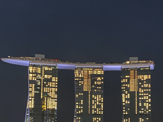 ボートからの夕日、夜景は最高でした