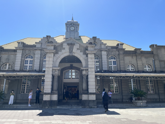 新竹駅はとても立派でした。