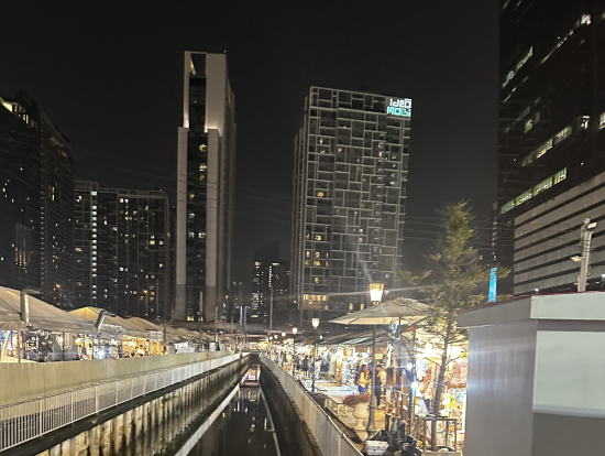 ナイトマーケット