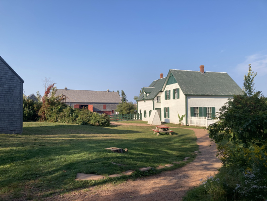 恋人の小径から見たグリーンゲイブルズ