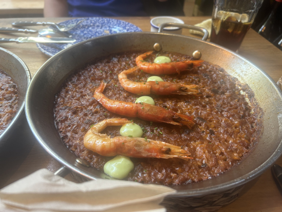 お昼ご飯のパエリア