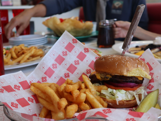 Mr.D'sのハンバーガー。