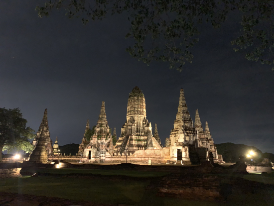 アユタヤ遺跡ライトアップ