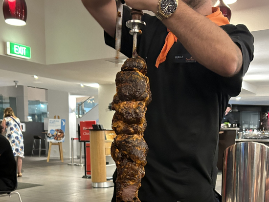 オーストラリアらしい、カンガルーのお肉もありました!