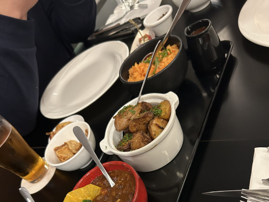 ライス、ポテトも着いて来ます!ソースもお腹にあって美味しかったです^_^