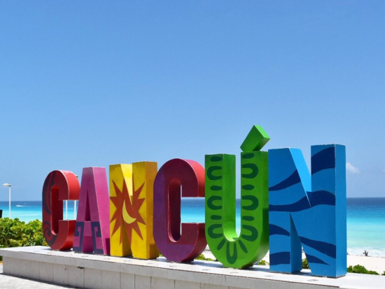 カンクンの綺麗な海は最高です