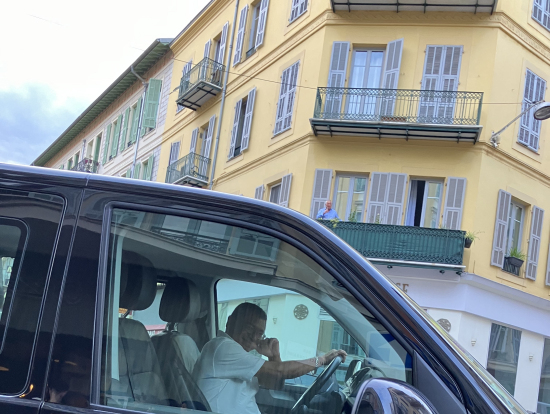 ドライバーのニコラスさん^_^