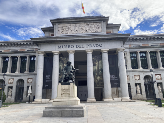 立派な建物にまず感動