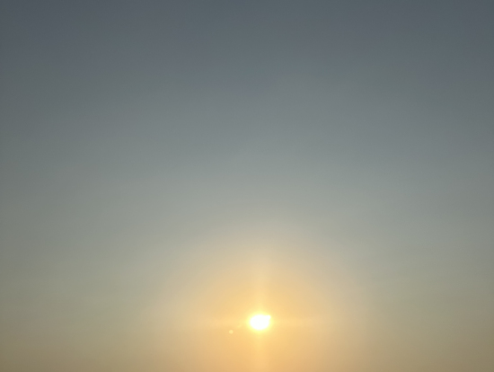 もう少し沈んだ夕日が見たかった