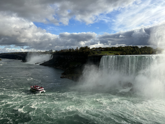 音としぶきがすごかった。