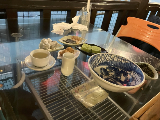 お茶とお菓子のセット