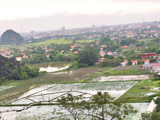ムア洞窟:眼下に広がる田園風景
