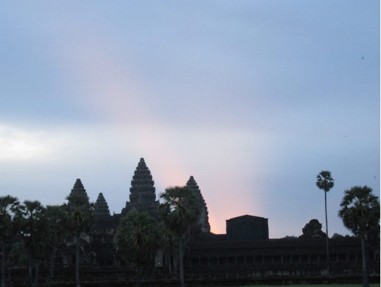 アンコールワット朝日鑑賞(朝日は見えず)