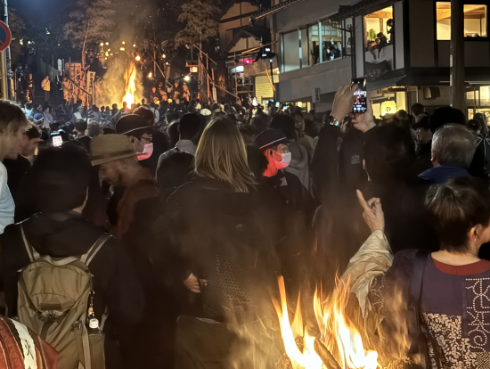 仁王門に至る坂